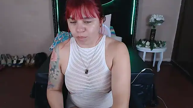 VioletaaaSlave's Live XXX Chat