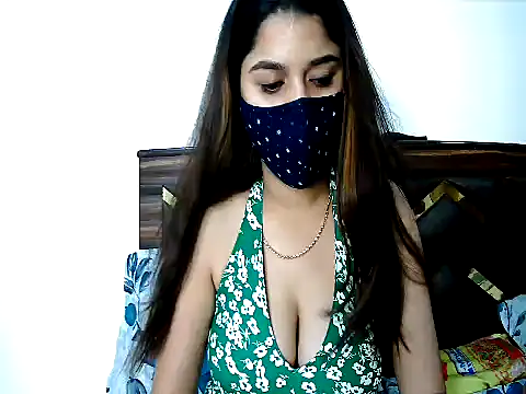 Gloie4u's Live XXX Chat