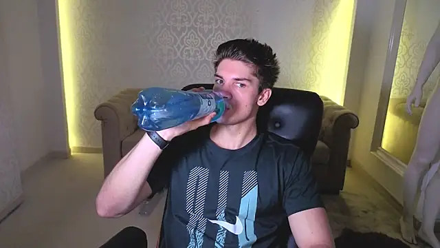 MaxKaiden Live XXX Chat