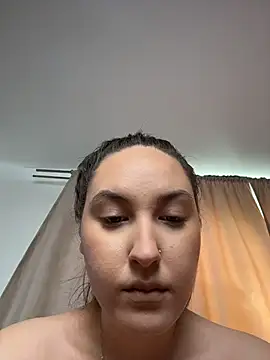 Lucy_doll22 Adlı Modelin Canlı XXX Sohbeti