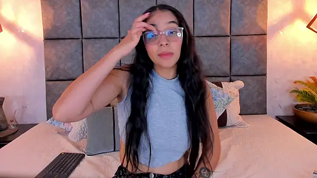 Chatroom XXX en direct de Roseaurora