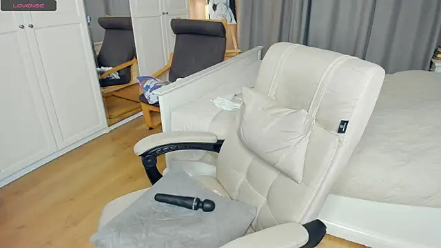LavenderMitten Live XXX Chat
