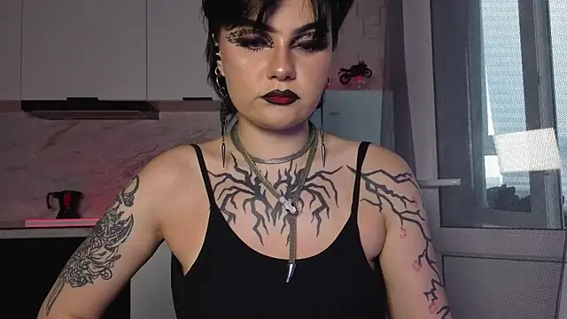IntrigueYourDay live XXX chat
