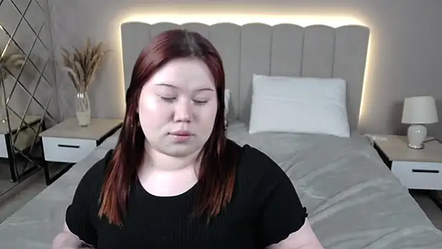 Chat +18 de EllaNoa_ ao vivo