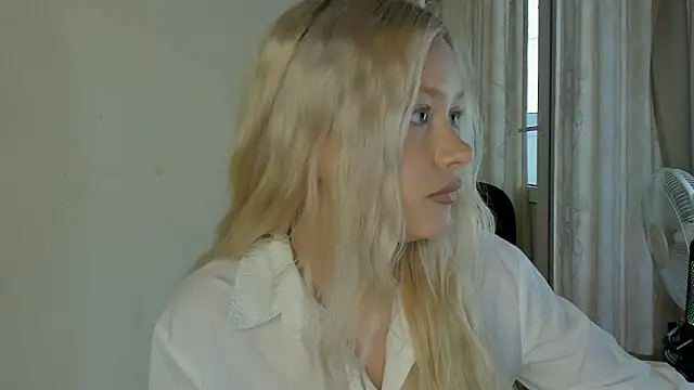 MidnightPoise Live XXX Chat