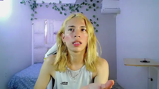 Larry_craft's Live XXX Chat