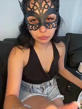 Meryy34 Adlı Modelin Canlı XXX Sohbeti