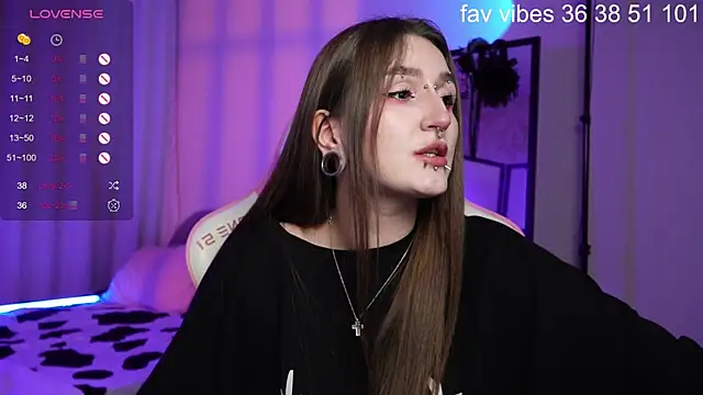 Онлайн чат XXX Alice_Goth