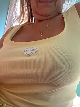 Chat XXX en directo de camelia3