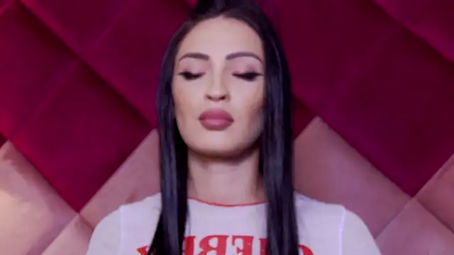 VictoriaLanes Chat XXX live