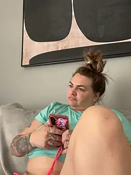 Czat XXX na żywo – HeyBABYGIRL