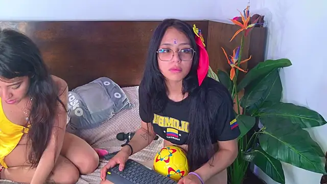 Kiara_layla – Live XXX-chat