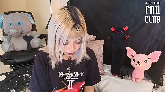 IvyBelle_'s Live XXX Chat