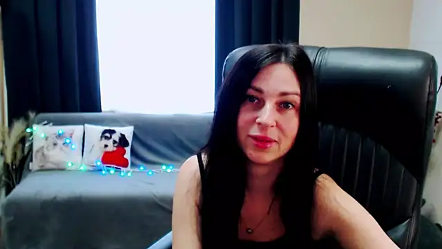 Chat +18 de SweetLouise_ ao vivo