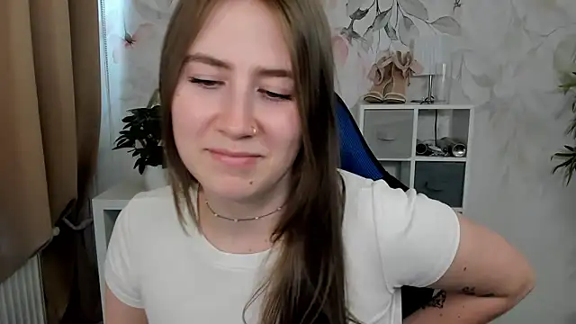 candy_Megan Adlı Modelin Canlı XXX Sohbeti