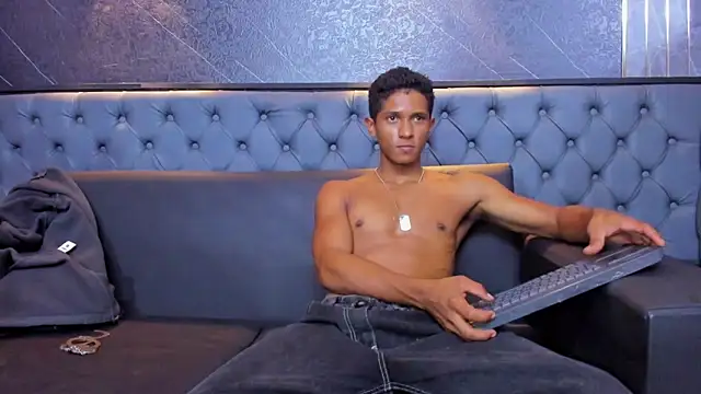 Chat XXX ao vivo de Yoel_Blessed