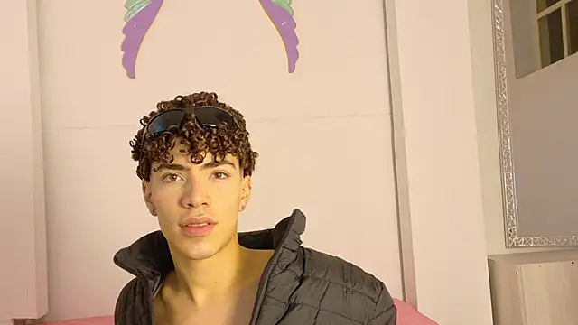 XXX chat uživo modela Monyel_Blake