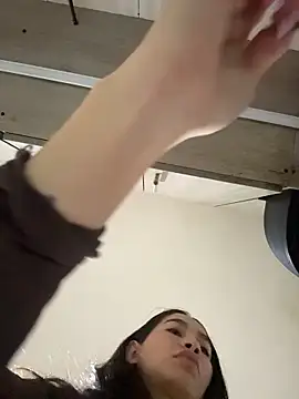 JuliaaVegaのライブXXXチャット