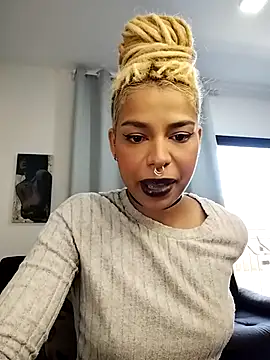 Helenoir live XXX chat