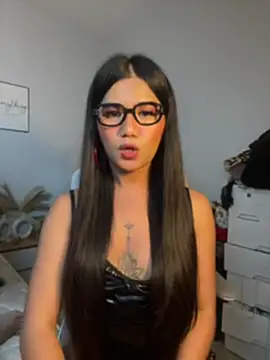 JassmineLove Adlı Modelin Canlı XXX Sohbeti