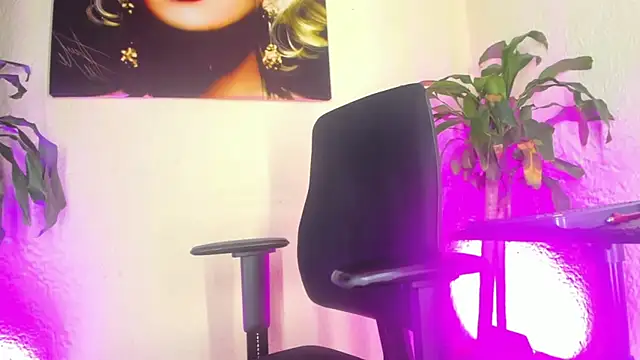 Онлайн чат XXX Miss_Isa_