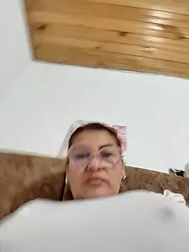 צ'אט XXX בשידור חי של AlexxiaaMat