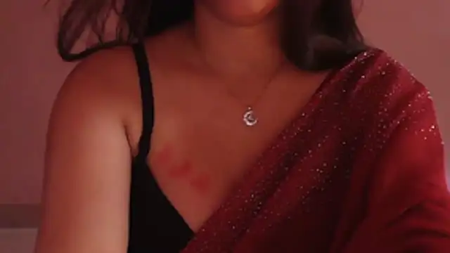 دردشة HotNiyathi الجنسية المباشرة