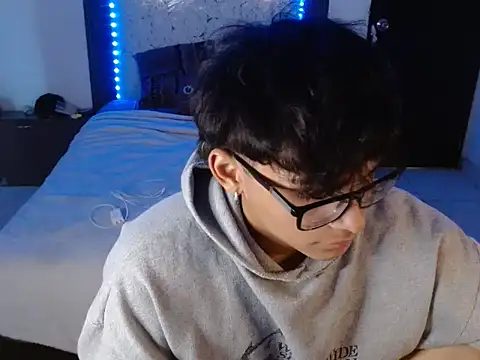 Mr_yisuzz 라이브 XXX 채팅