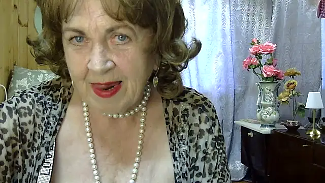 Emma52610's Live XXX Chat