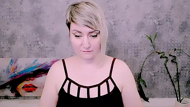 Czat XXX na żywo – Djullia