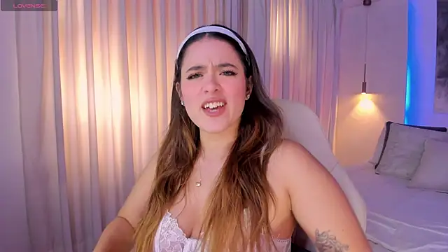 Chat +18 de nathalie_rivers ao vivo