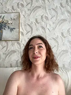 LynaFrost Chat XXX in diretta