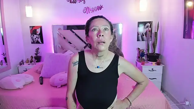 Karly_moon's Live XXX Chat