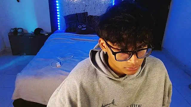 Mr_yisuzzのライブXXXチャット