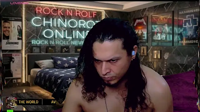 Czat XXX na żywo – chino_roz