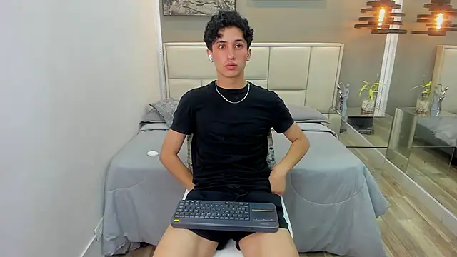 Chatroom XXX en direct de thom_ames