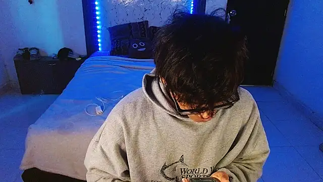 Živý XXX chat Mr_yisuzz