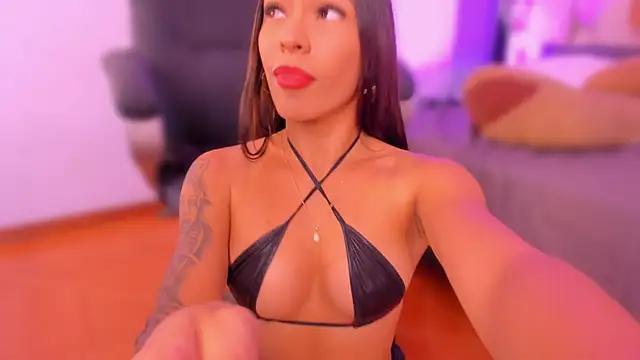 AishaKassandra Chat XXX in diretta