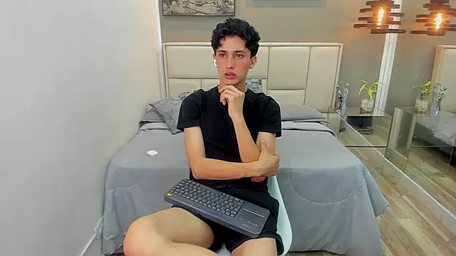 thom_ames Chat XXX in diretta
