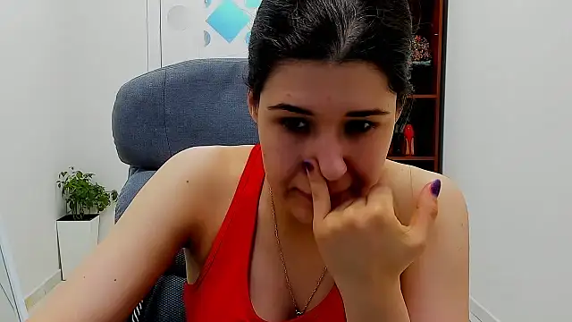 Joannia Adlı Modelin Canlı XXX Sohbeti