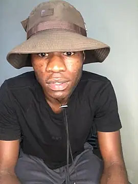 thandolezwe1's Live XXX Chat