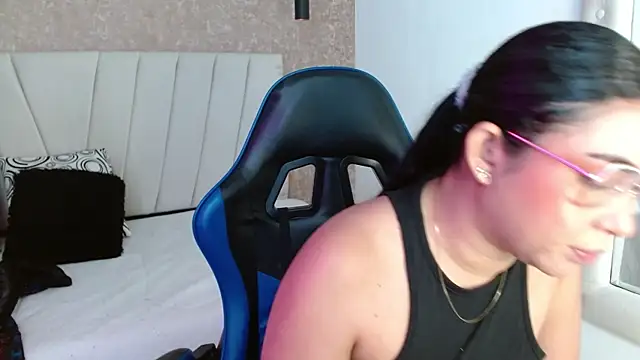 Czat XXX na żywo – AliceSmity__