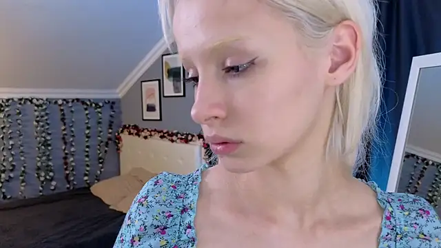 Naomi_Demio 라이브 XXX 채팅