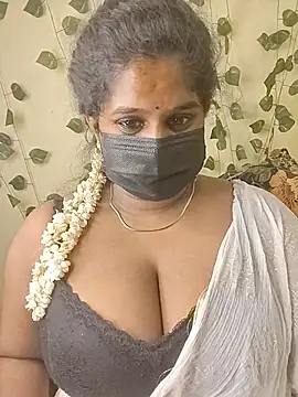 Sravani_cutee_ 现场聊天室