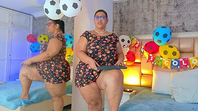 Chat +18 de SelennaCooper ao vivo