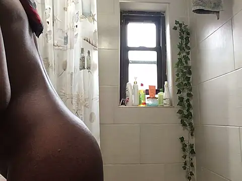 littyleesh1 Adlı Modelin Canlı XXX Sohbeti