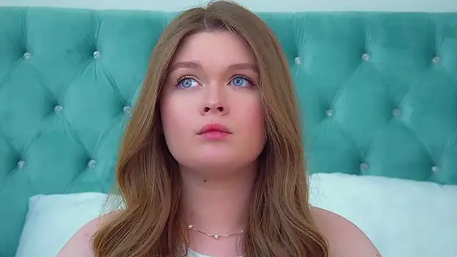 CrystalLyonsn Live XXX chat
