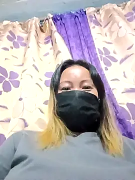 Bristy_BigBoobs 现场聊天室