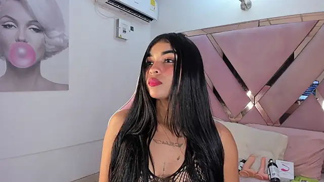 צ'אט XXX בשידור חי של honeyhtx
