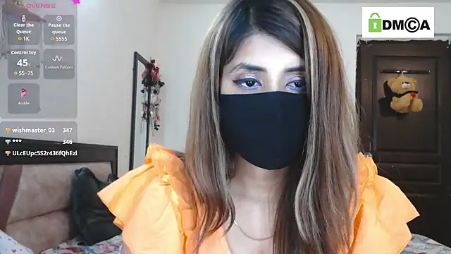 Meadows_Rainn live XXX chat